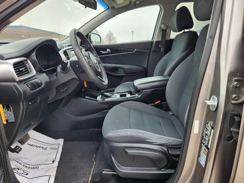 Used 2016 Kia Sorento AWD image 19