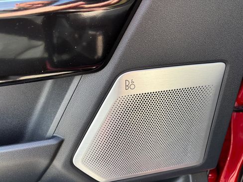 Used 2023 Ford F150 Lightning Platinum image 11