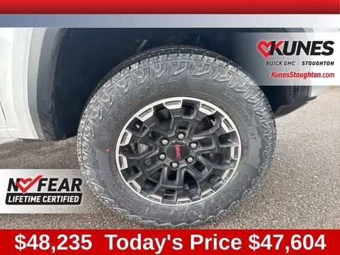 New 2026 GMC Canyon AT4 AWD/4WD image 16