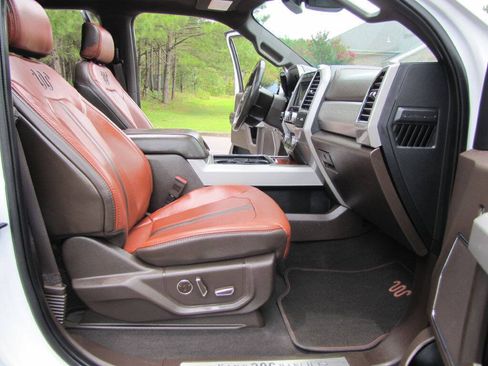 Used 2019 Ford F250 King Ranch w/ King Ranch Ultimate Package AWD/4WD image 23