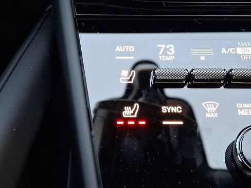 New 2025 Porsche Cayenne Coupe image 20