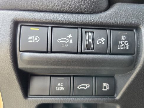 Used 2024 Toyota Land Cruiser image 32