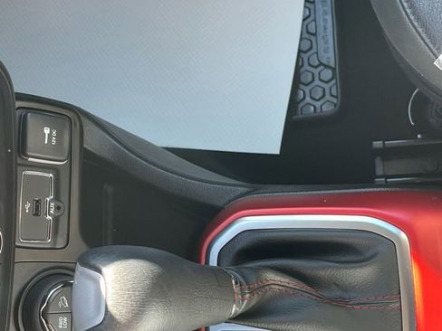 Used 2022 Jeep Renegade Trailhawk image 36