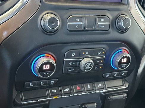 Used 2022 Chevrolet Silverado 3500 High Country AWD/4WD image 19