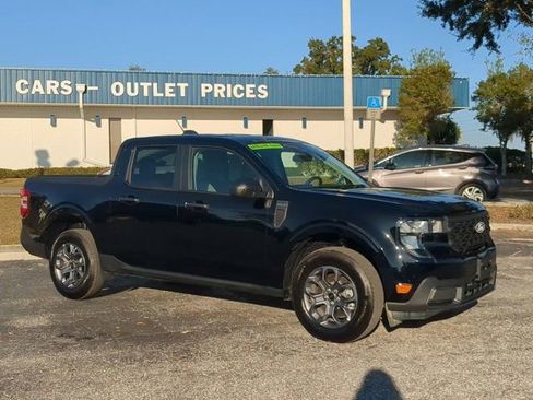 Used 2025 Ford Maverick XLT w/ Equipment Group 302A image 2