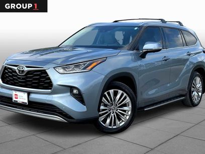 Used 2024 Toyota Highlander Platinum