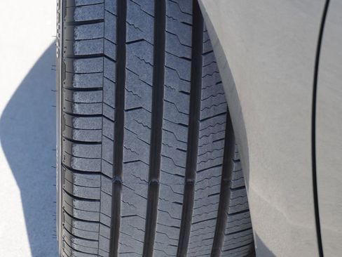 Used 2020 Nissan Maxima 3.5 SV w/ Floor Mat Group FWD image 3