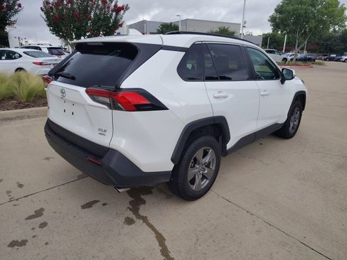 Used 2024 Toyota RAV4 XLE AWD/4WD image 12