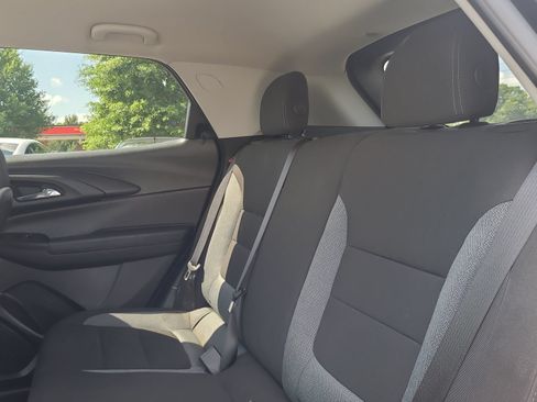 Used 2022 Chevrolet TrailBlazer LT w/ Convenience Package FWD image 13