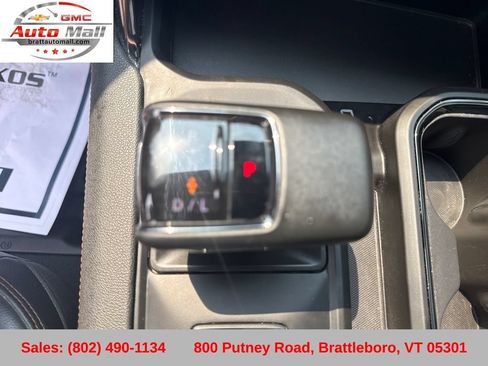 Used 2024 GMC Sierra 1500 AT4 w/ Technology Package AWD/4WD image 26