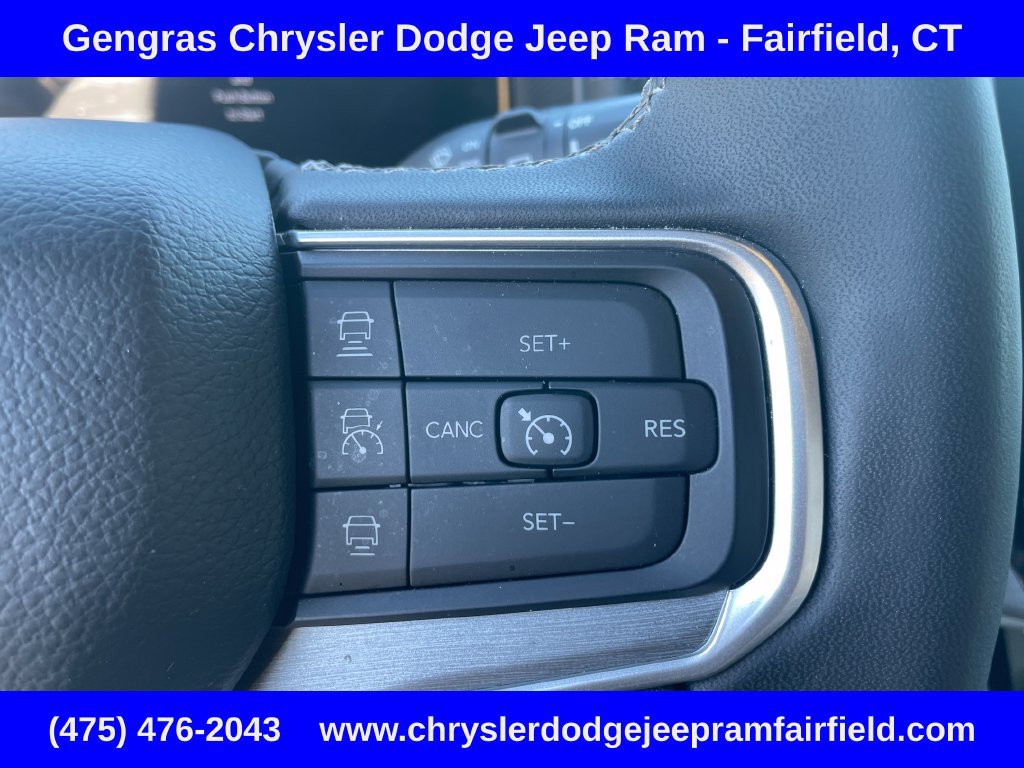 Certified 2025 Jeep Wagoneer Series II AWD/4WD image 60