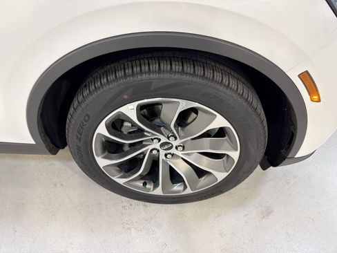 New 2025 Lincoln Aviator 2WD w/ Equipment Group 101A image 31