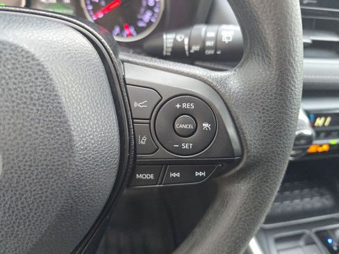 Used 2019 Toyota RAV4 XLE image 24