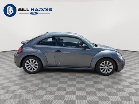 Used 2018 Volkswagen Beetle 2.0T S FWD image 4
