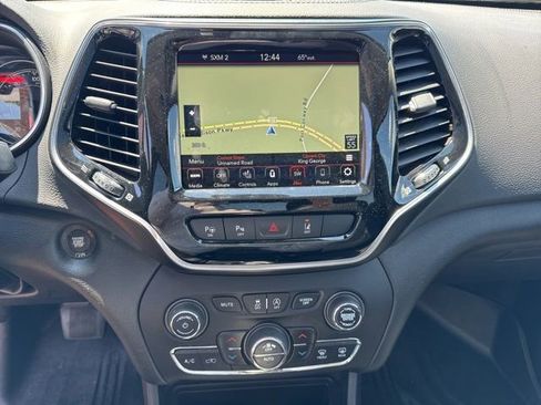 Used 2021 Jeep Cherokee Limited w/ Elite Package AWD/4WD image 34