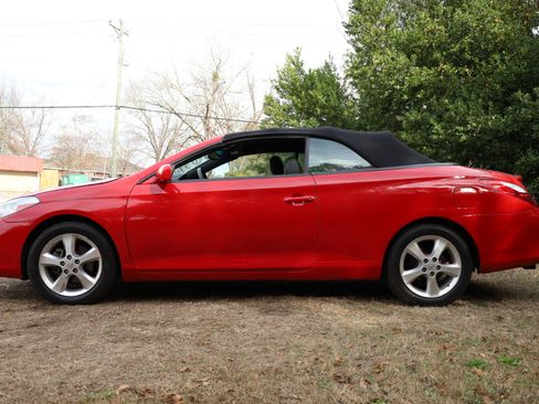 Used 2007 Toyota Solara SLE image 2