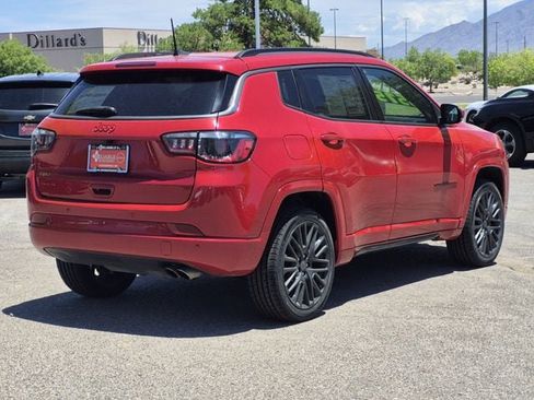 Used 2022 Jeep Compass Limited AWD/4WD image 3