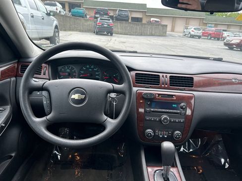Used 2010 Chevrolet Impala LS FWD image 13