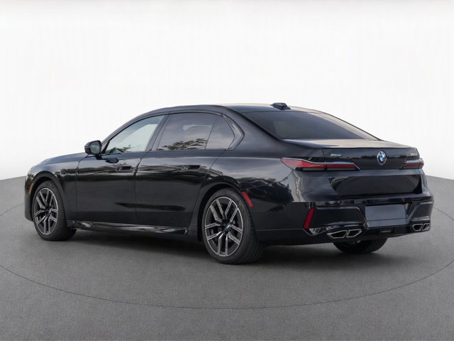 Used 2023 BMW 760i xDrive AWD/4WD image 4