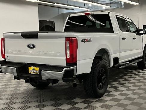 Used 2023 Ford F250 XLT AWD/4WD image 12