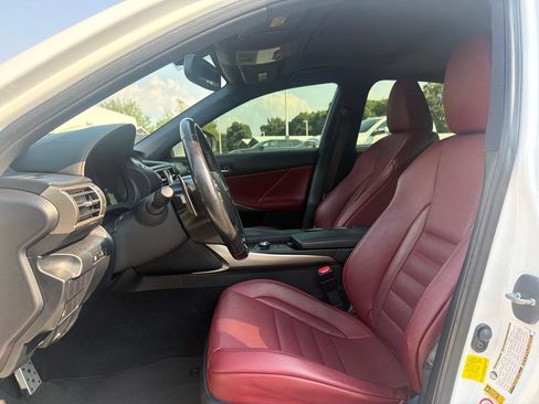 Used 2016 Lexus IS 350 RWD image 12