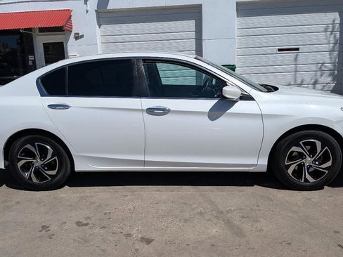 Used 2016 Honda Accord LX image 4