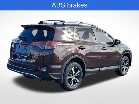 Used 2018 Toyota RAV4 XLE image 6