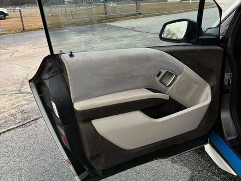 Used 2015 BMW i3 w/ Range Extender image 40