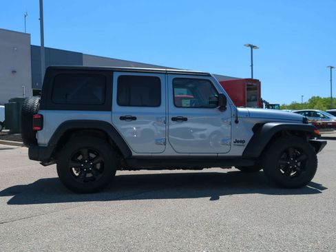 Used 2021 Jeep Wrangler Unlimited Sport AWD/4WD image 9