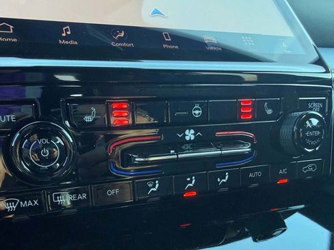 New 2025 Jeep Grand Cherokee L Limited w/ Black Appearance Package image 29