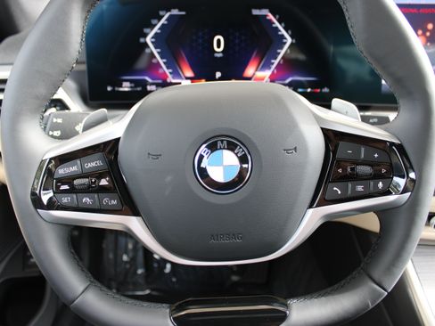 Used 2026 BMW 330i Sedan w/ Convenience Package RWD image 17