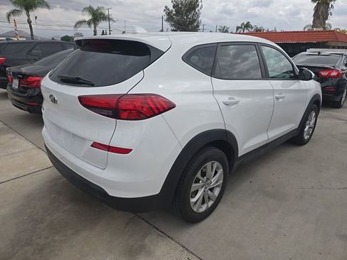 Used 2019 Hyundai Tucson SE FWD image 2
