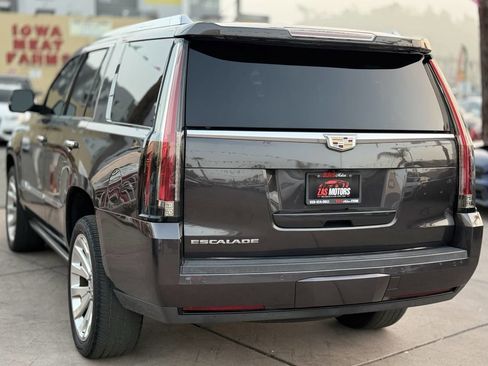 Used 2015 Cadillac Escalade Premium image 10