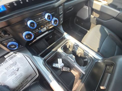 Used 2023 Ford F350 Lariat w/ Lariat Ultimate Package AWD/4WD image 18