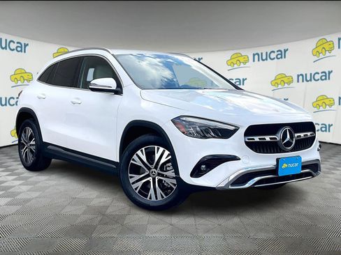 Used 2025 Mercedes-Benz GLA 250 4MATIC image 1