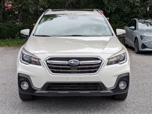 Used 2018 Subaru Outback 2.5i Touring AWD/4WD image 2