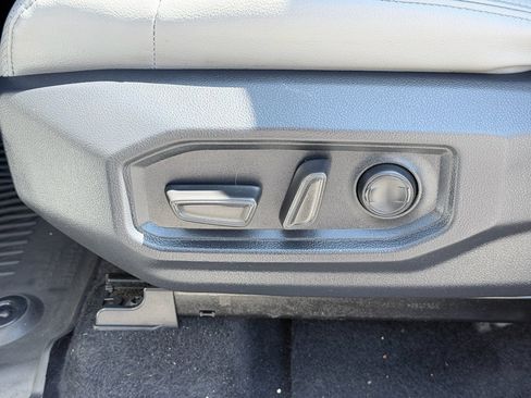 Used 2024 Toyota Tundra SR5 w/ SR5 Premium Package AWD/4WD image 22