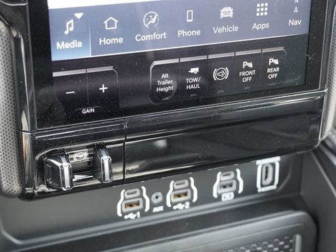 New 2026 RAM 3500 Limited AWD/4WD image 27