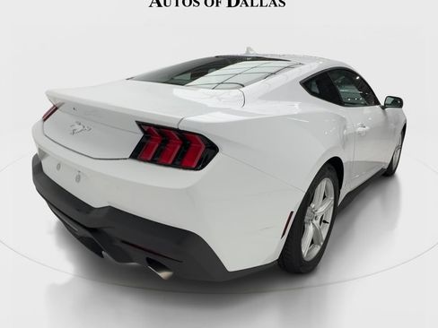 Used 2026 Ford Mustang Premium RWD image 9