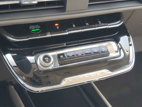 Certified 2023 Lincoln Corsair AWD w/ Equipment Group 101A image 18