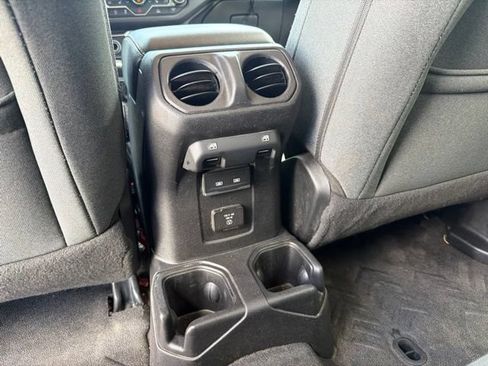 Used 2024 Jeep Wrangler Unlimited Sahara w/ Technology Group AWD/4WD image 27