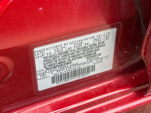 Used 2025 Nissan Versa SV image 28