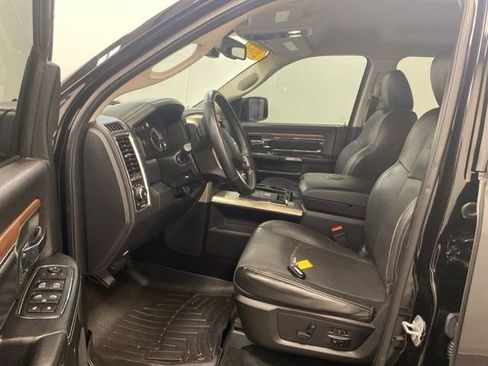 Used 2013 RAM 1500 Laramie w/ Convenience Group image 9
