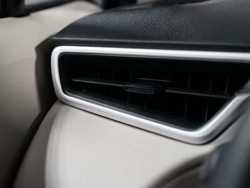 Certified 2025 Toyota Corolla Cross L image 23