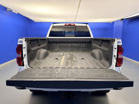 Used 2019 GMC Sierra 2500 Denali w/ Duramax Plus Package AWD/4WD image 30