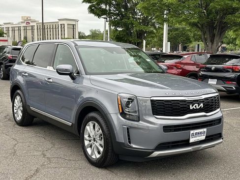 Used 2022 Kia Telluride LX FWD image 1