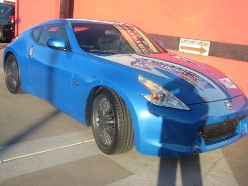 Used 2009 Nissan 370Z Coupe RWD image 6