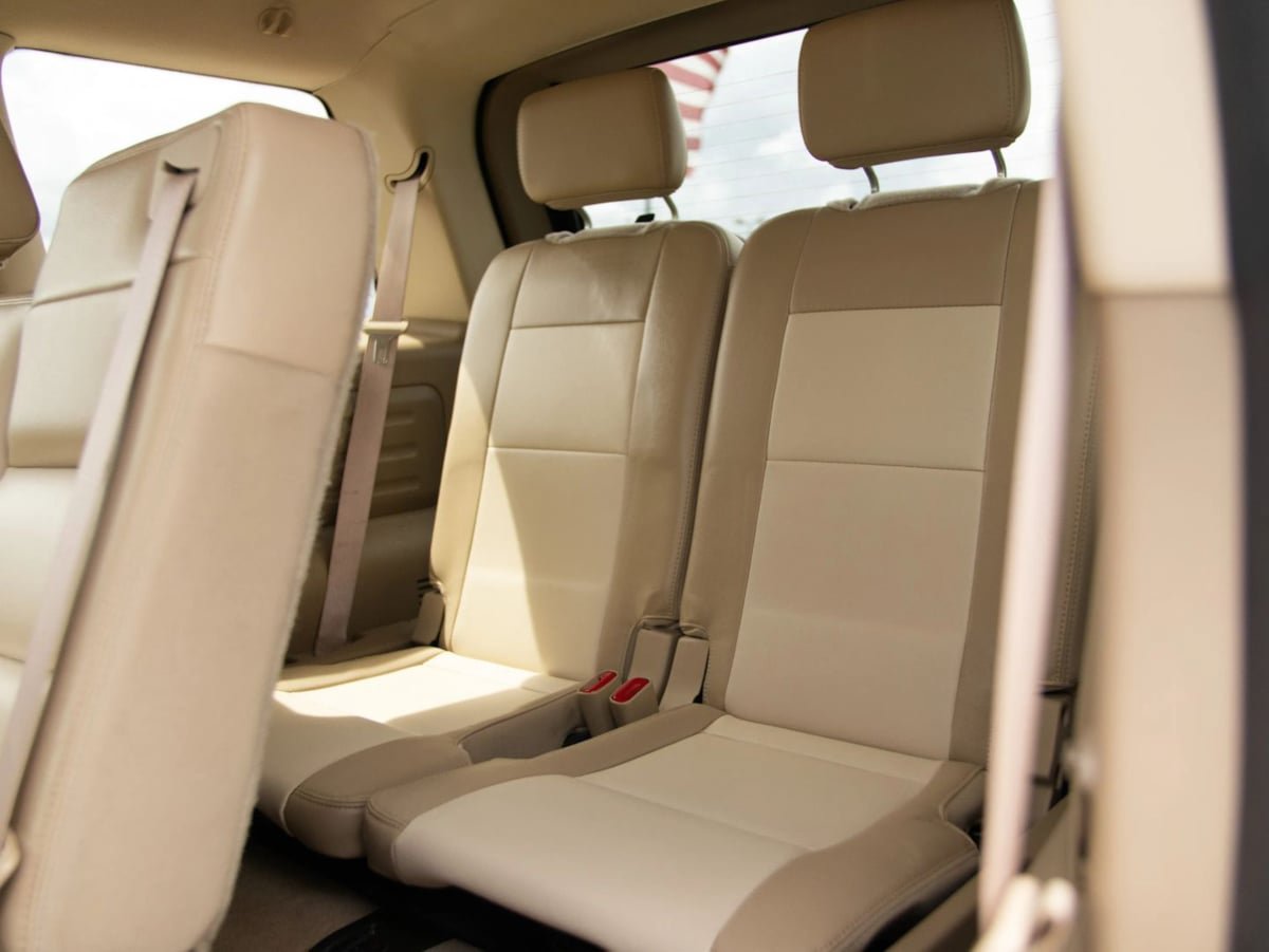 Used 2010 Ford Explorer Eddie Bauer RWD image 26