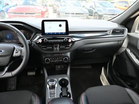 Used 2025 Ford Escape ST-Line FWD image 27