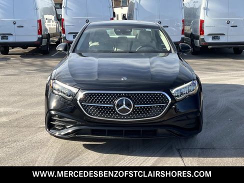 New 2026 Mercedes-Benz E 350 4MATIC Sedan image 9
